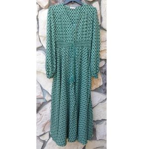 Gorgeous green maxi, so flattering EUC
